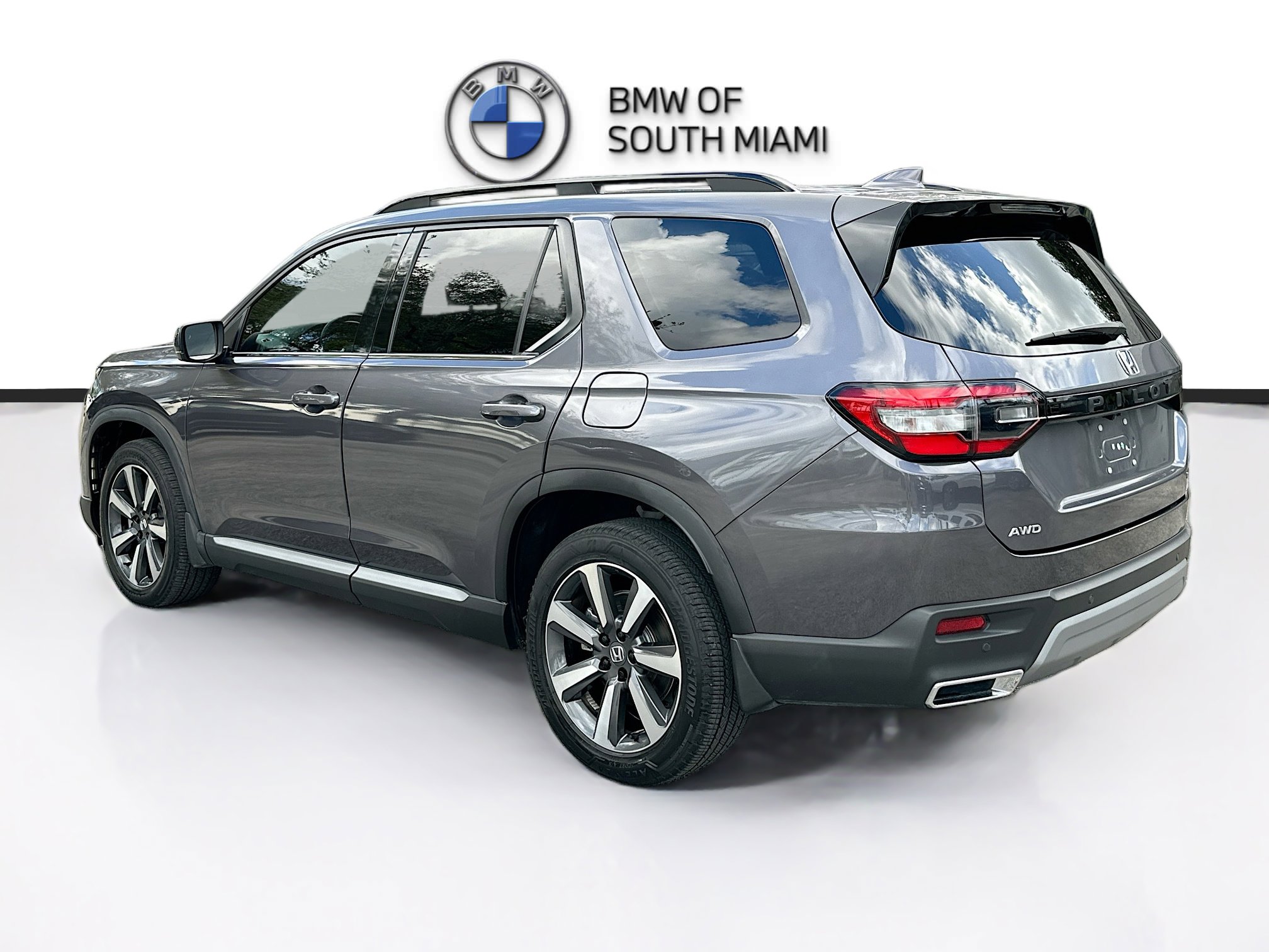 Used 2023 Honda Pilot Touring image 5