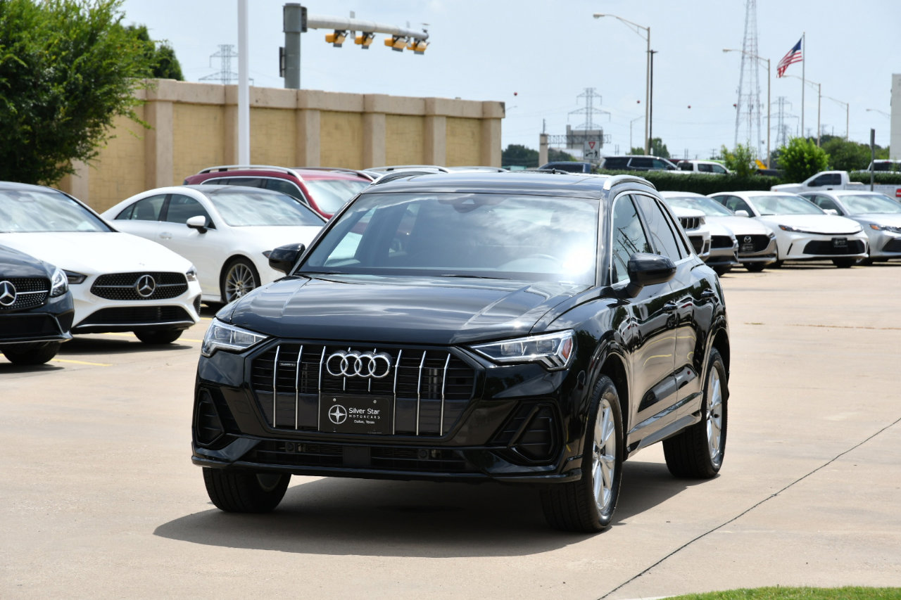 Used 2025 Audi Q3 2.0T Premium image 2