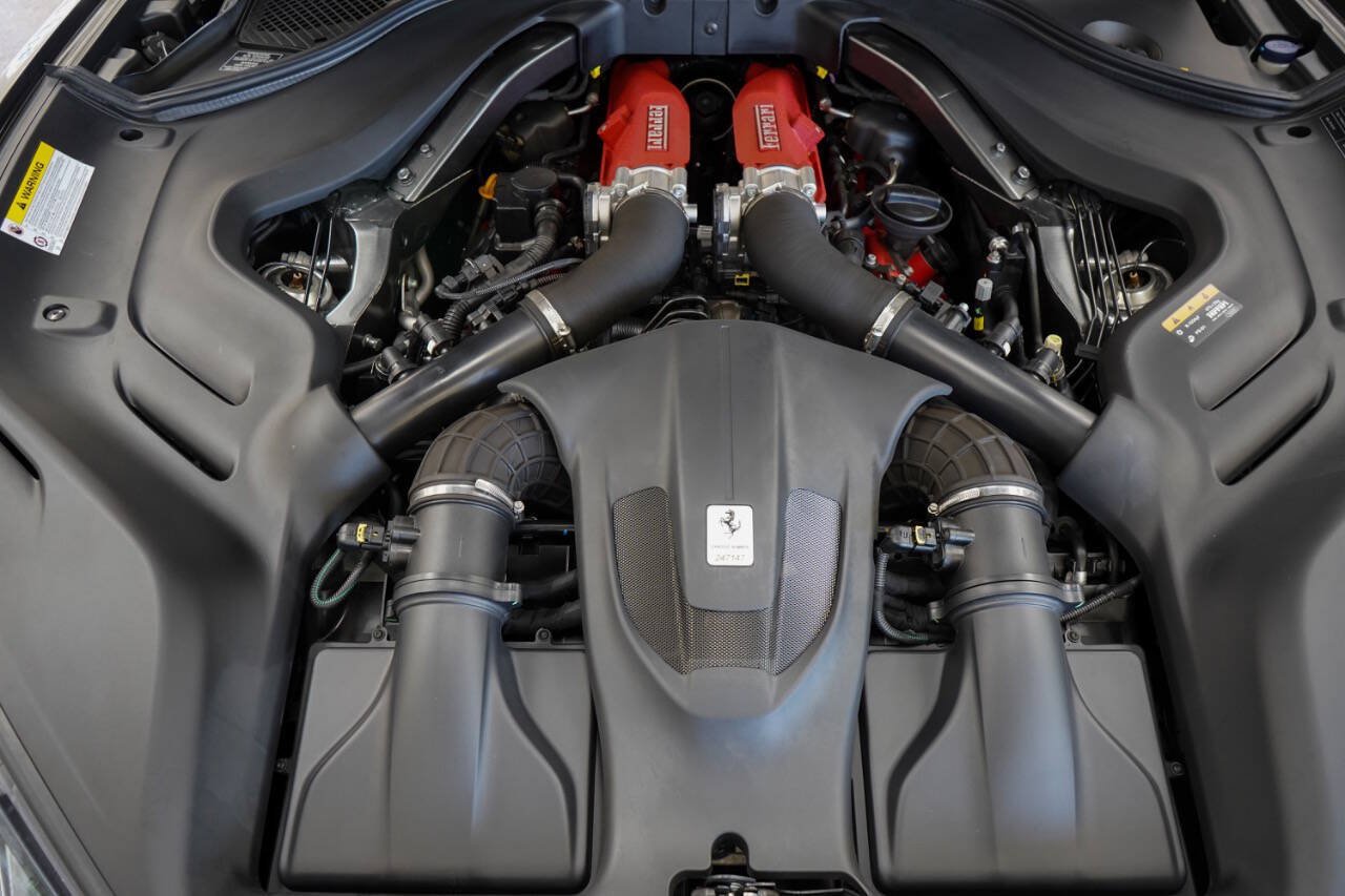 Used 2019 Ferrari Portofino RWD image 65