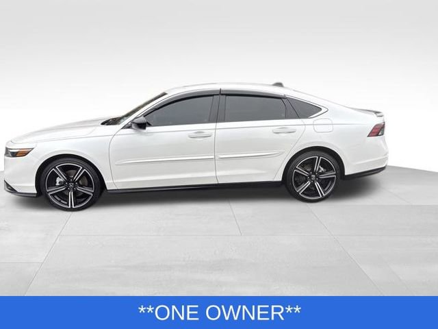 Used 2025 Honda Accord Sport image 2