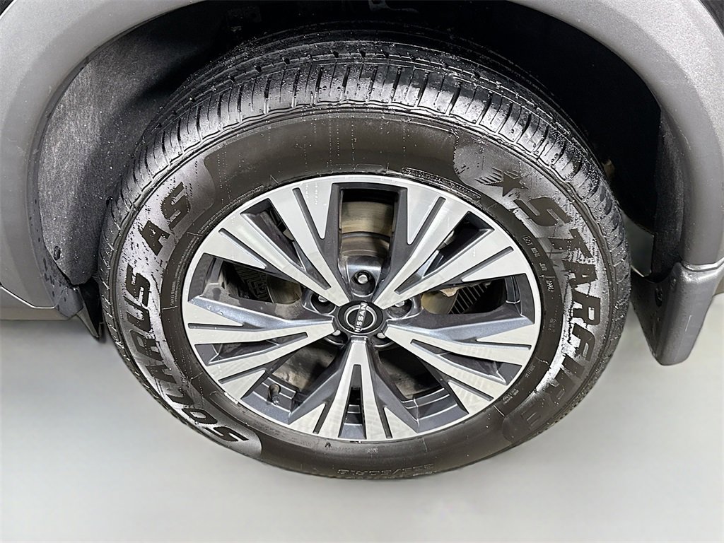 Certified 2022 Nissan Rogue SV image 33