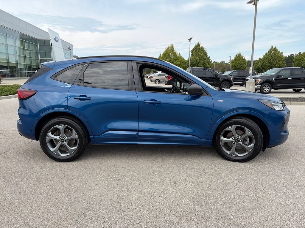 Used 2023 Ford Escape ST-Line w/ Equipment Group 301A FWD image 8