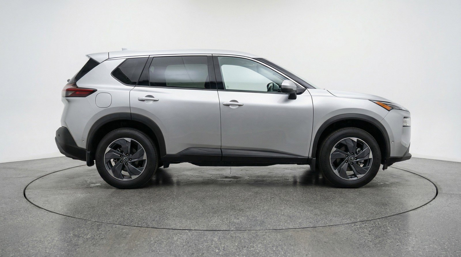 Used 2025 Nissan Rogue SV FWD image 11