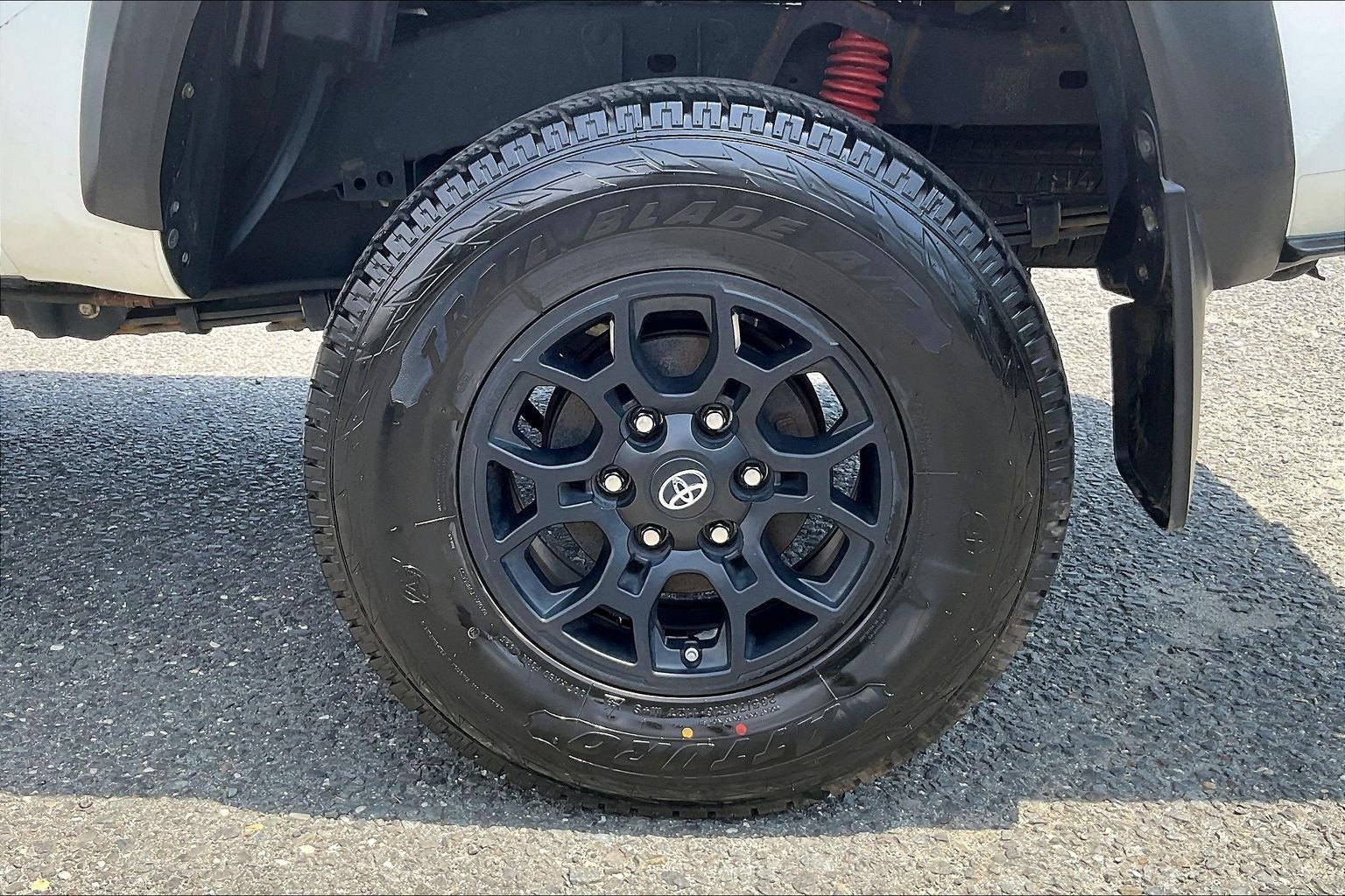 Used 2019 Toyota Tacoma SR w/ SX Package AWD/4WD image 10