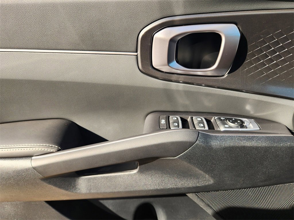 New 2026 Kia Sorento S w/ S Panoramic Sunroof Package image 16