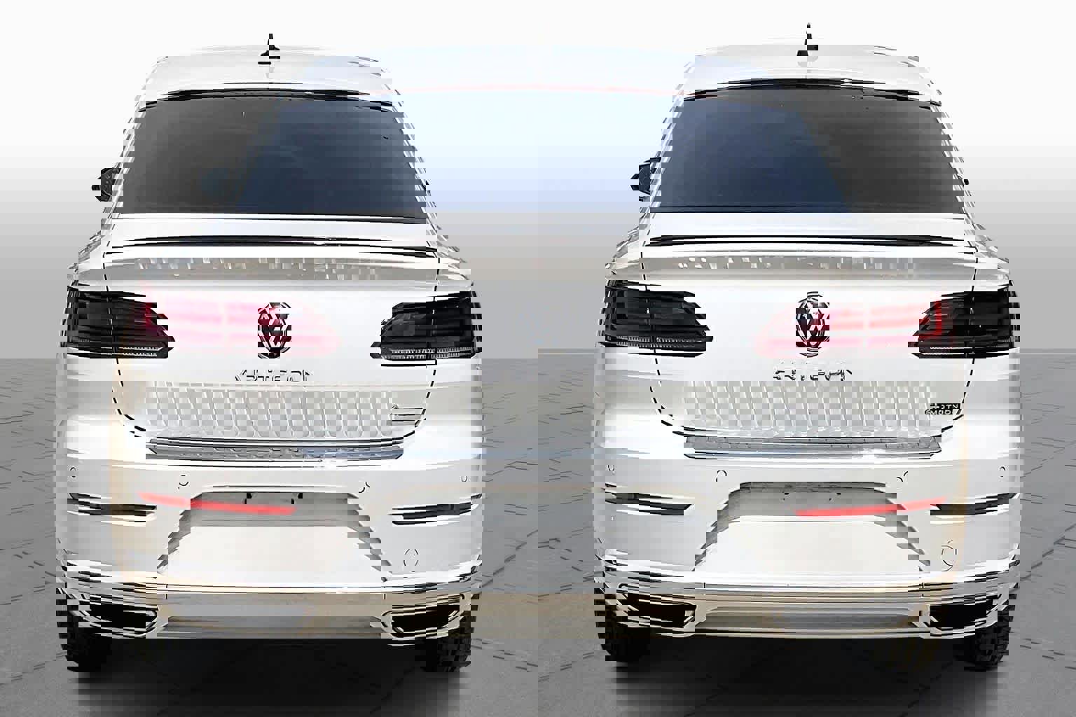 Used 2023 Volkswagen Arteon SEL w/ Arteon MDO Package image 5