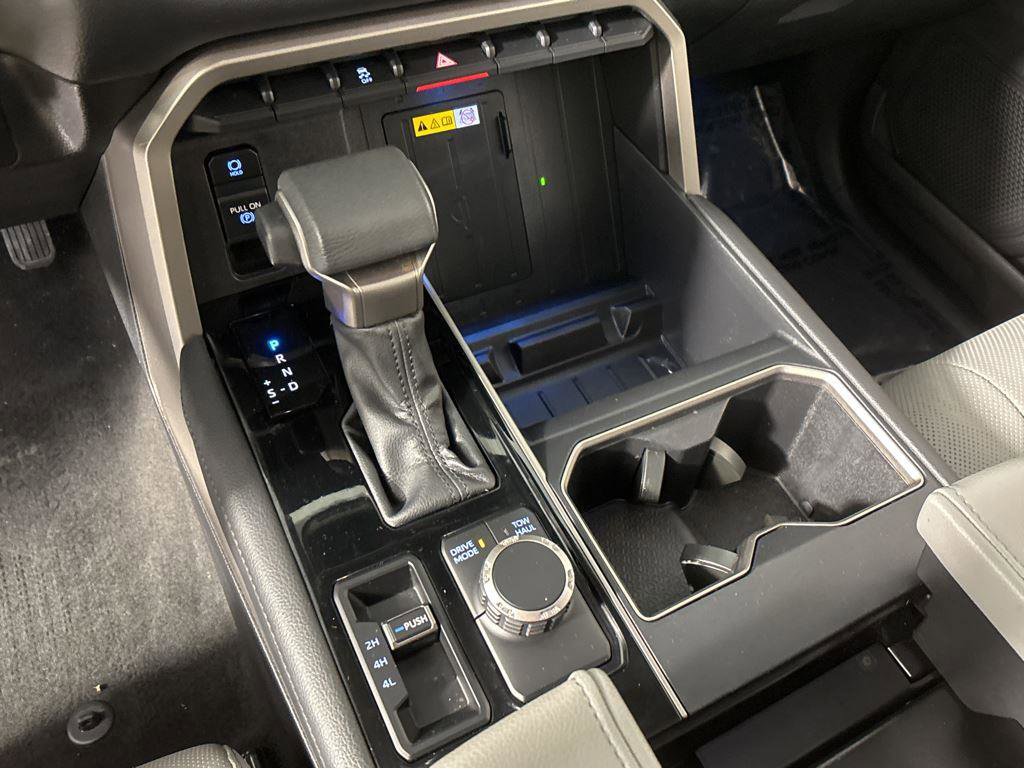 Used 2024 Toyota Tundra Limited image 24