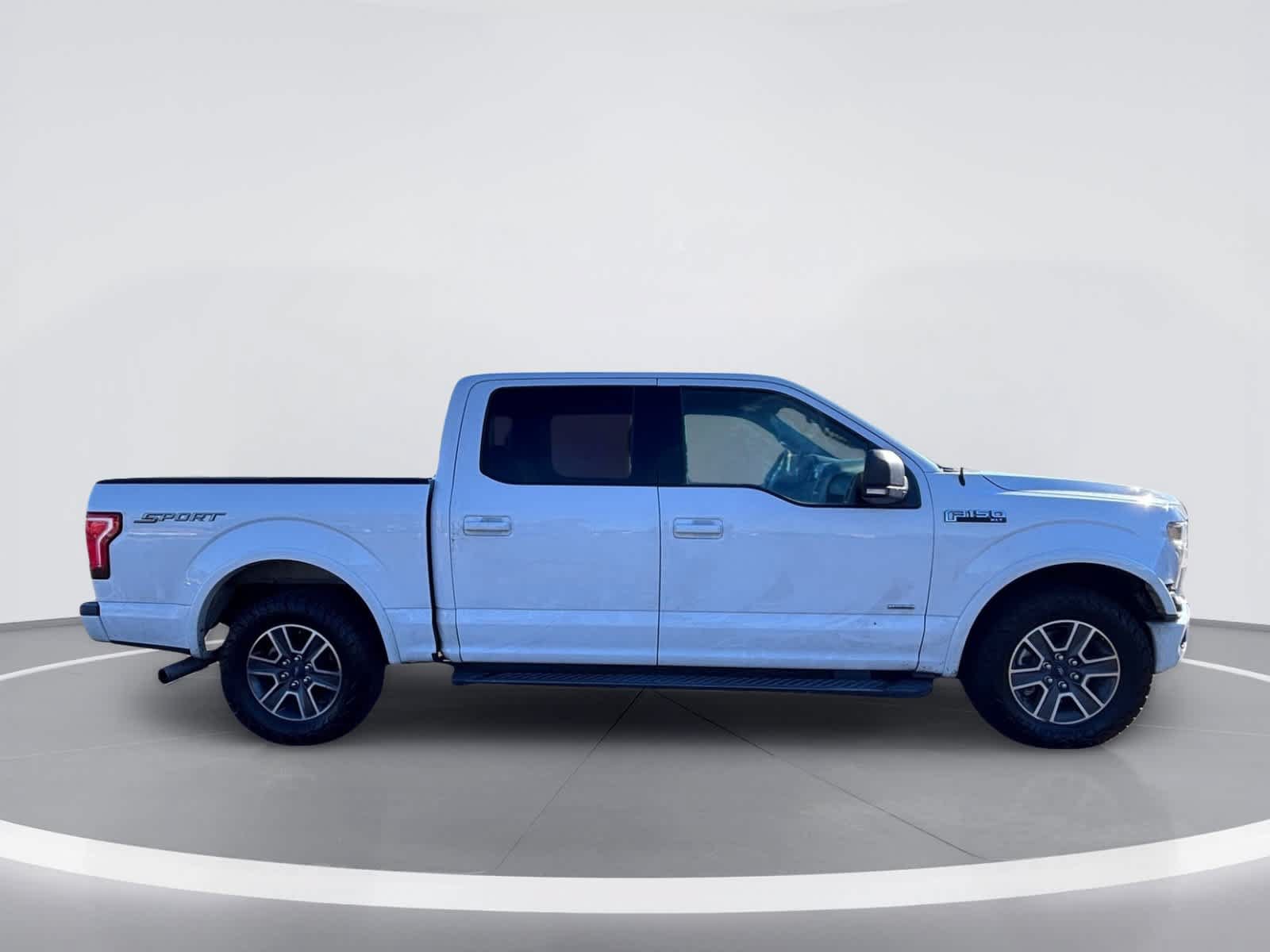 Used 2017 Ford F150 XLT w/ Equipment Group 302A Luxury RWD image 9