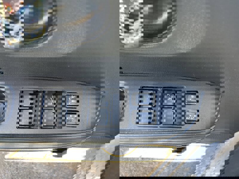 Used 2015 Nissan Versa Note SV image 15