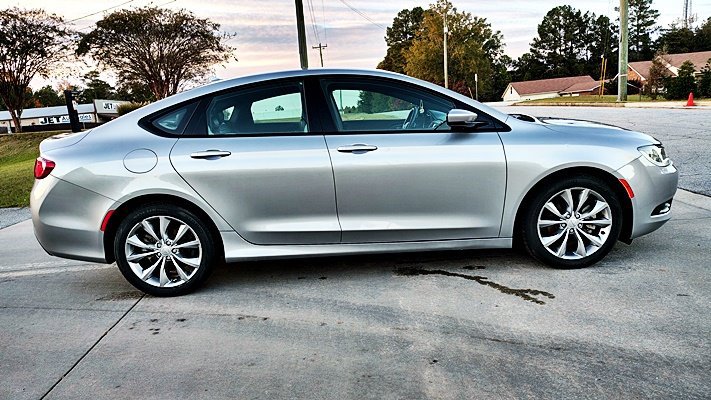 Used 2016 Chrysler 200 S image 10