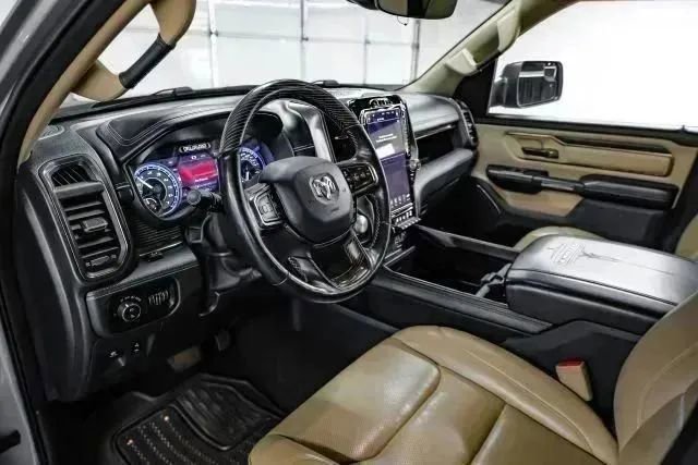 Used 2019 RAM 1500 Limited w/ Advanced Safety Group AWD/4WD image 3