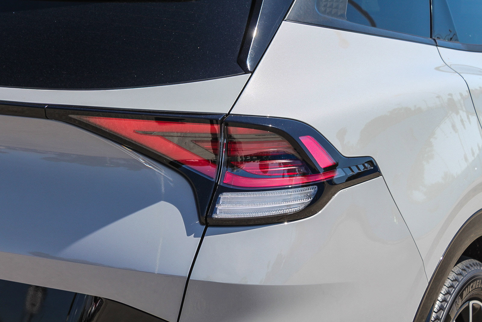 Used 2023 Kia Sportage SX image 10