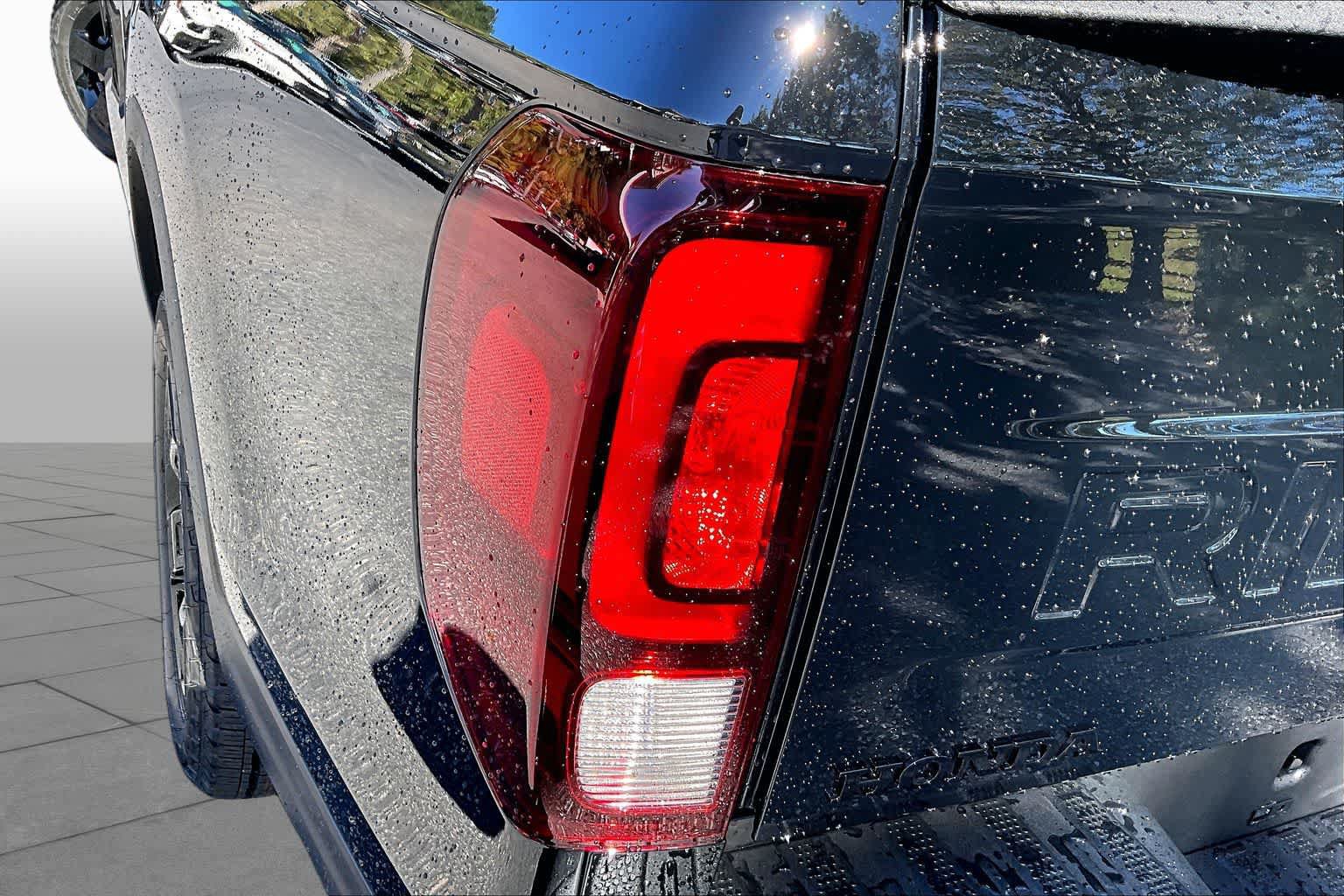 New 2026 Honda Ridgeline Black Edition image 12
