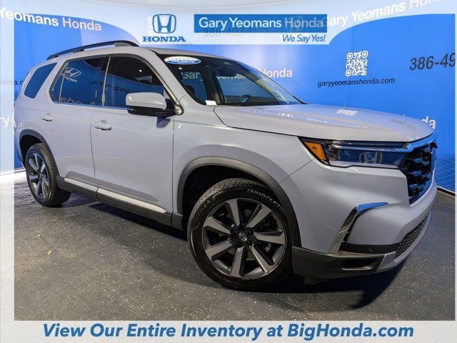 Certified 2025 Honda Pilot Touring image 5