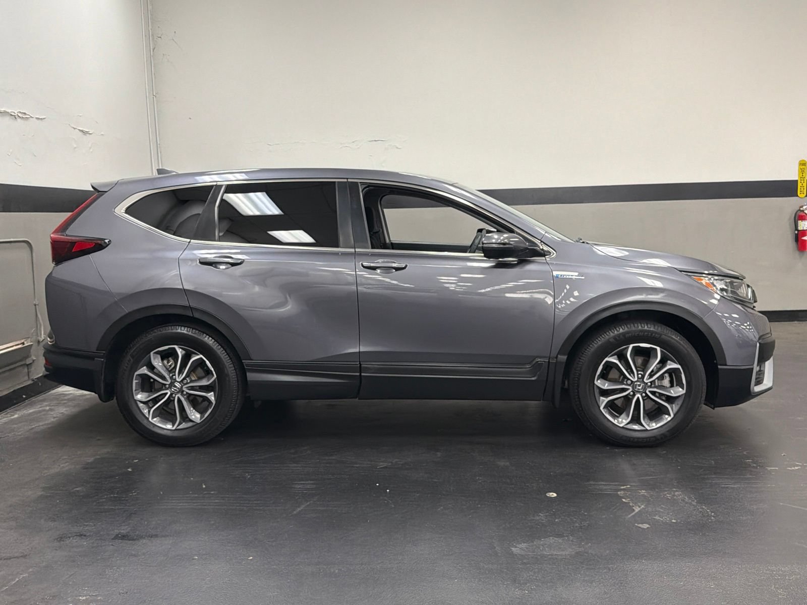 Used 2022 Honda CR-V EX image 3