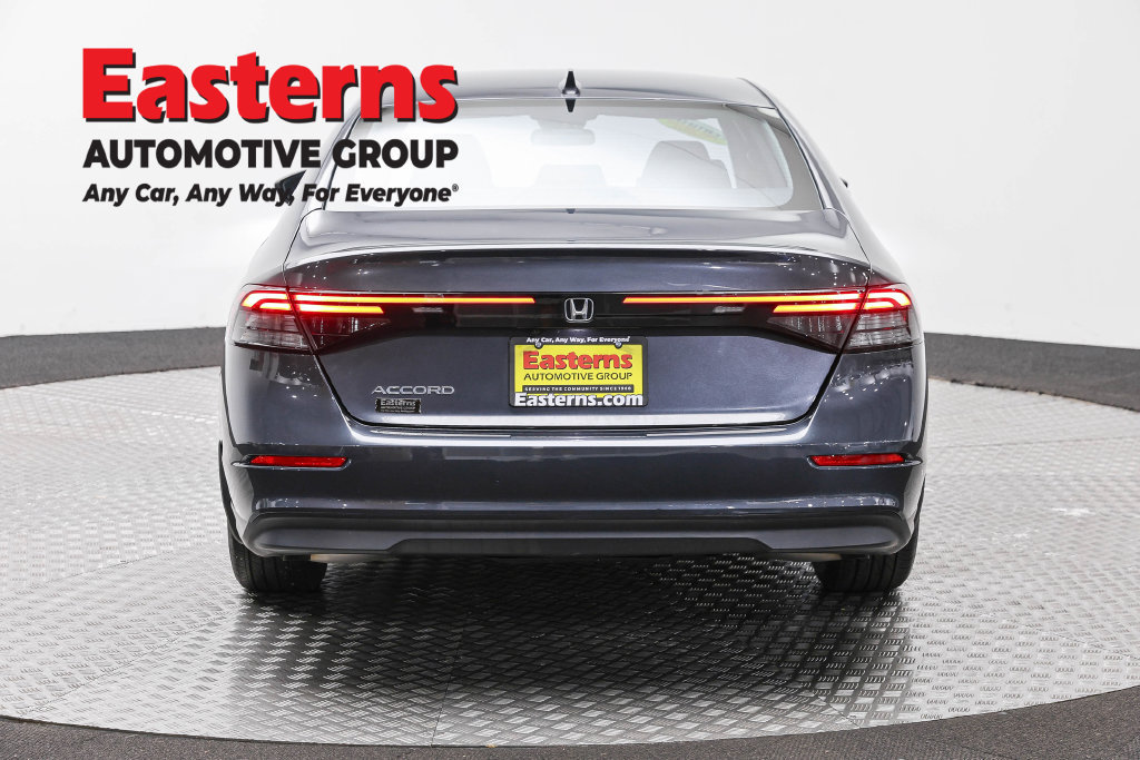 Used 2023 Honda Accord EX image 8