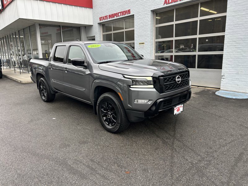 Used 2023 Nissan Frontier SV w/ Midnight Edition Package image 2