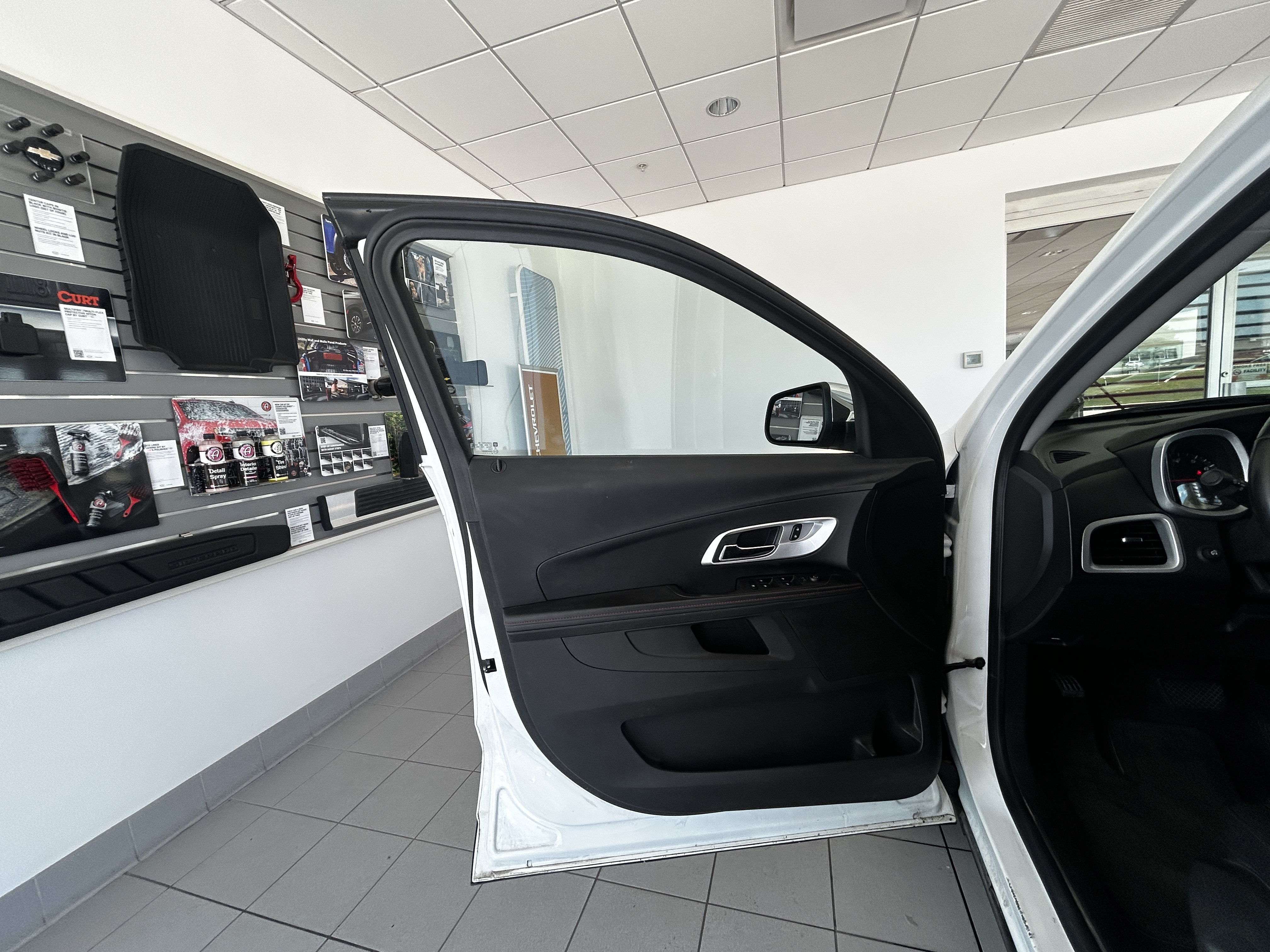 Used 2015 Chevrolet Equinox LT FWD image 10