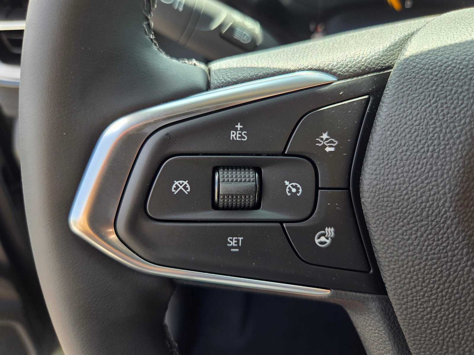 New 2026 Chevrolet TrailBlazer LT w/ Convenience Package FWD image 20