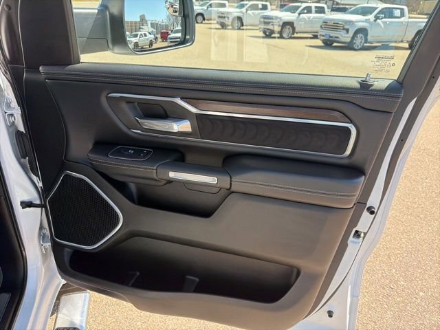 Used 2022 RAM 1500 Laramie AWD/4WD image 36