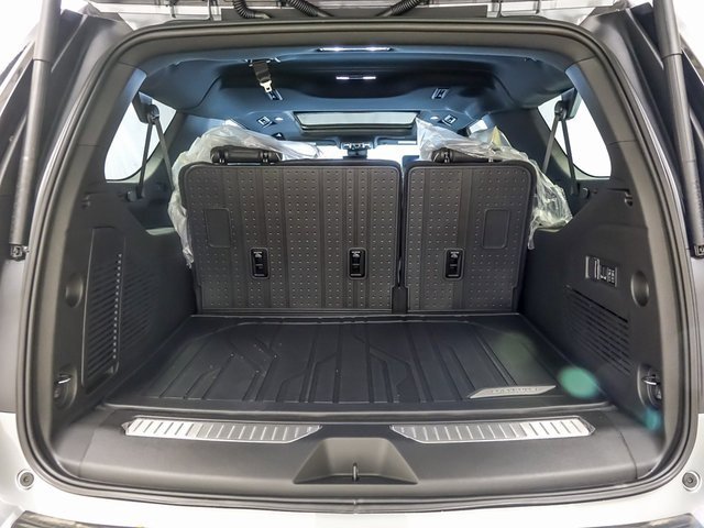 New 2026 Chevrolet Suburban Premier image 24