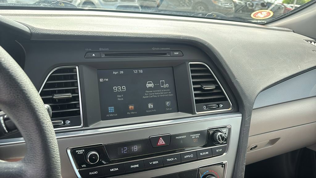 Used 2017 Hyundai Sonata SE w/ Winter Weather Package FWD image 19