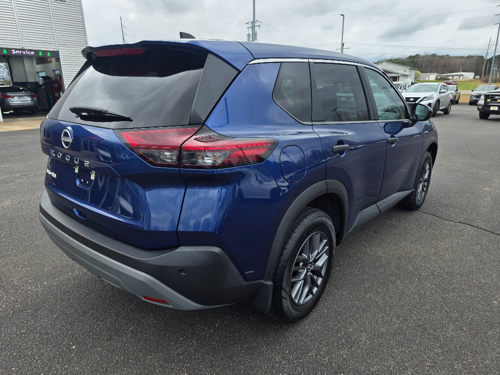 Used 2023 Nissan Rogue S image 3