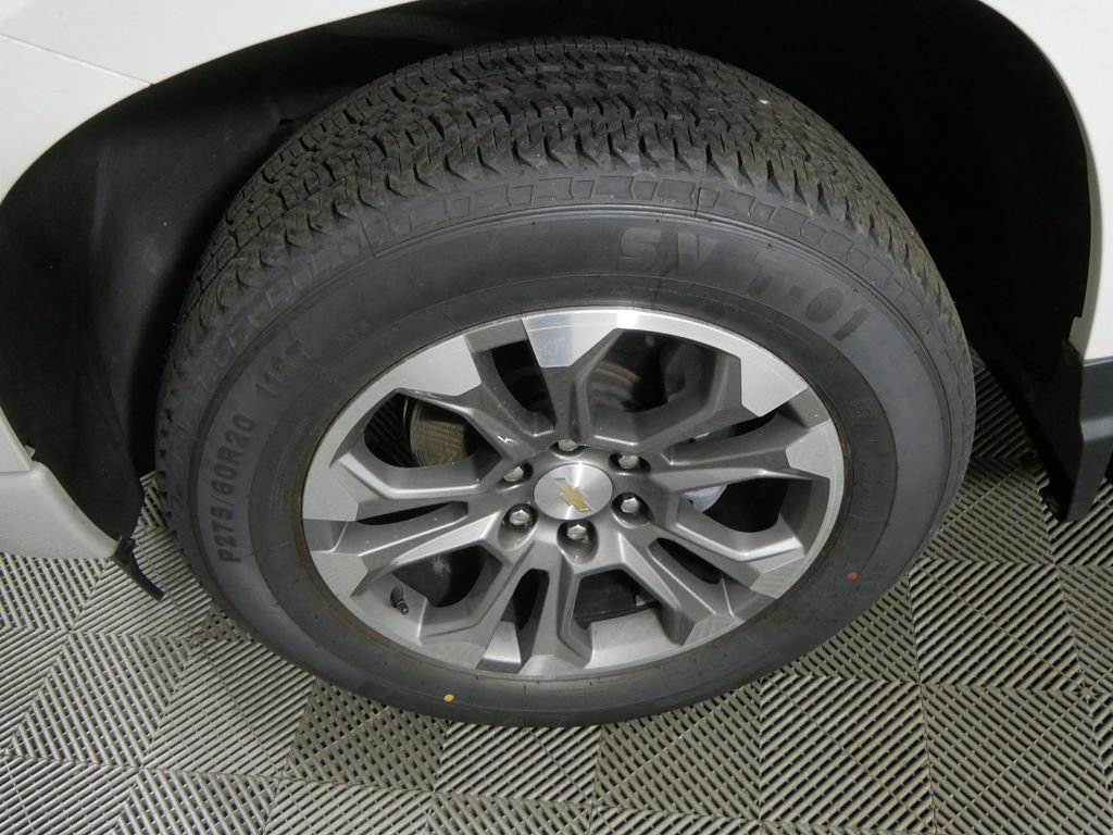 Used 2023 Chevrolet Silverado 1500 High Country w/ Technology Package image 8