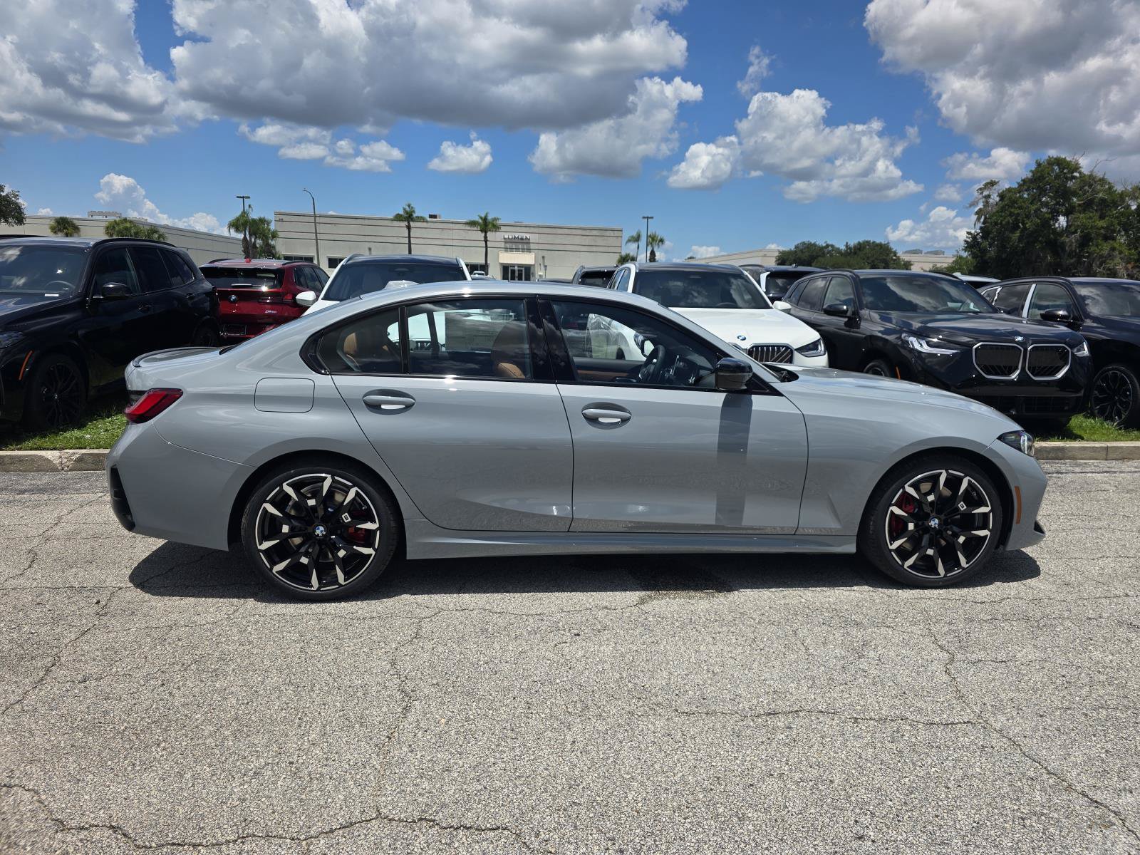 New 2026 BMW 330i Sedan w/ M Sport Package RWD image 2