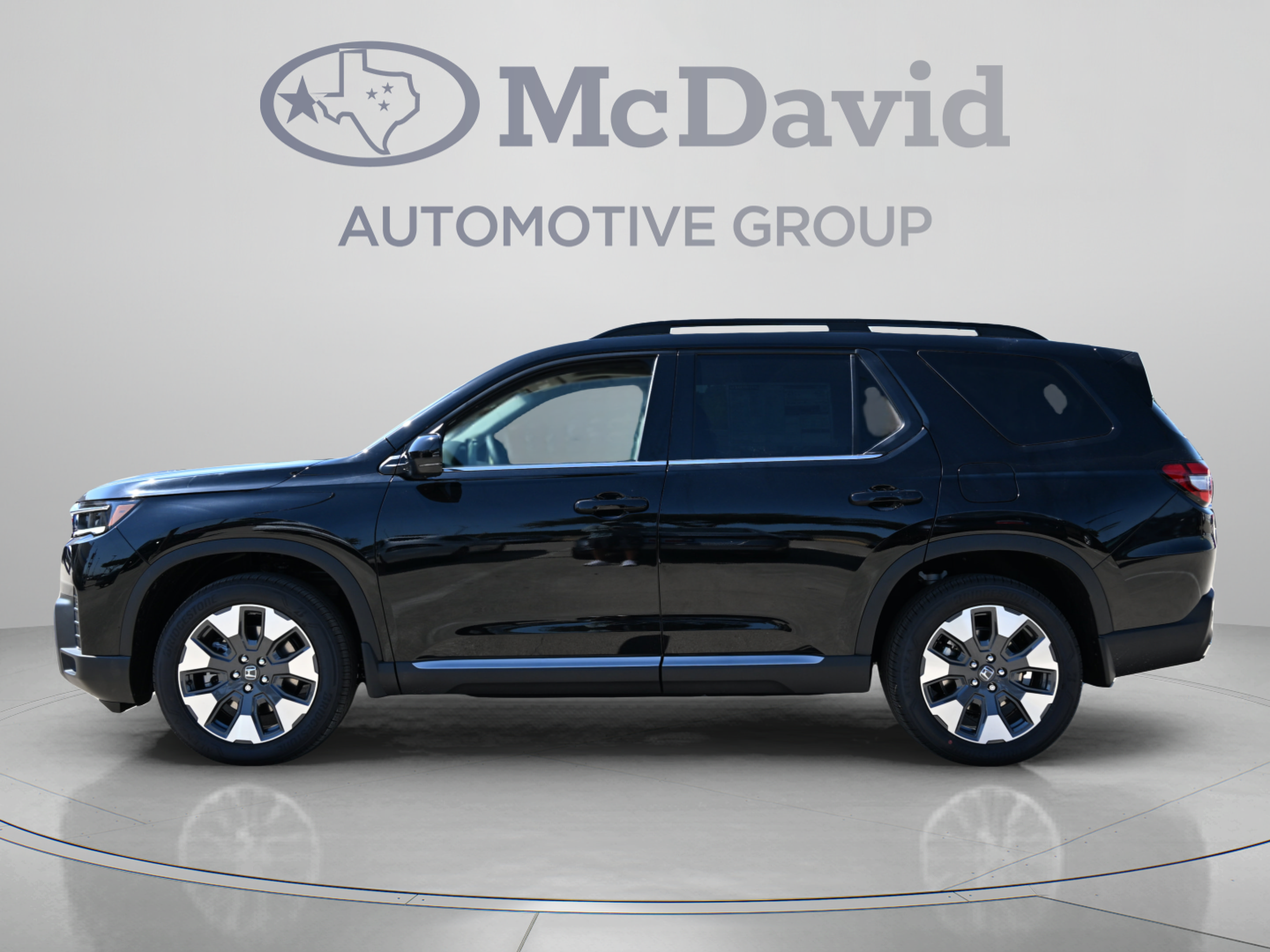 New 2026 Honda Pilot Elite image 2