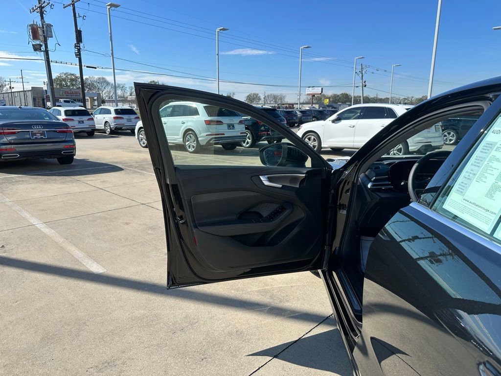 Used 2025 Audi A5 2.0T Prestige image 11