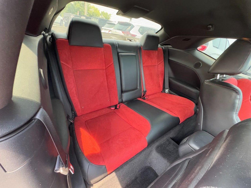 Used 2015 Dodge Challenger R/T Plus RWD image 13