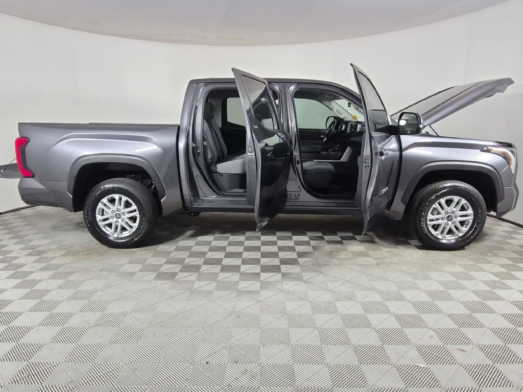 Used 2024 Toyota Tundra SR5 w/ SR5 Convenience Package AWD/4WD image 9