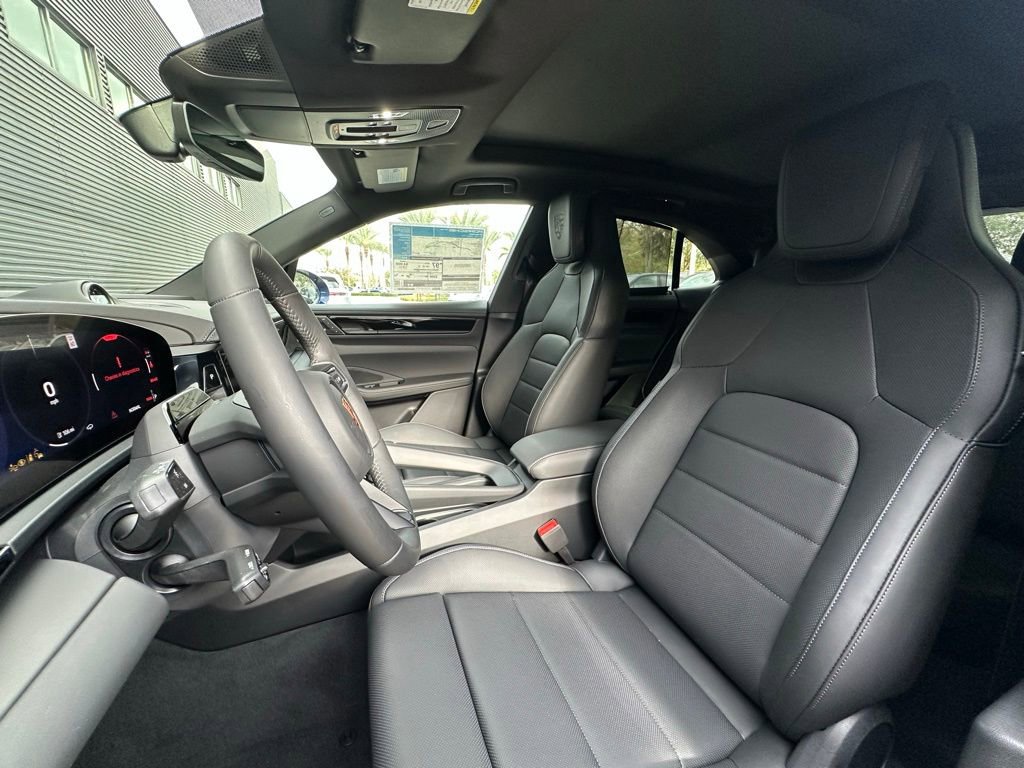 Used 2026 Porsche Macan Electric image 5