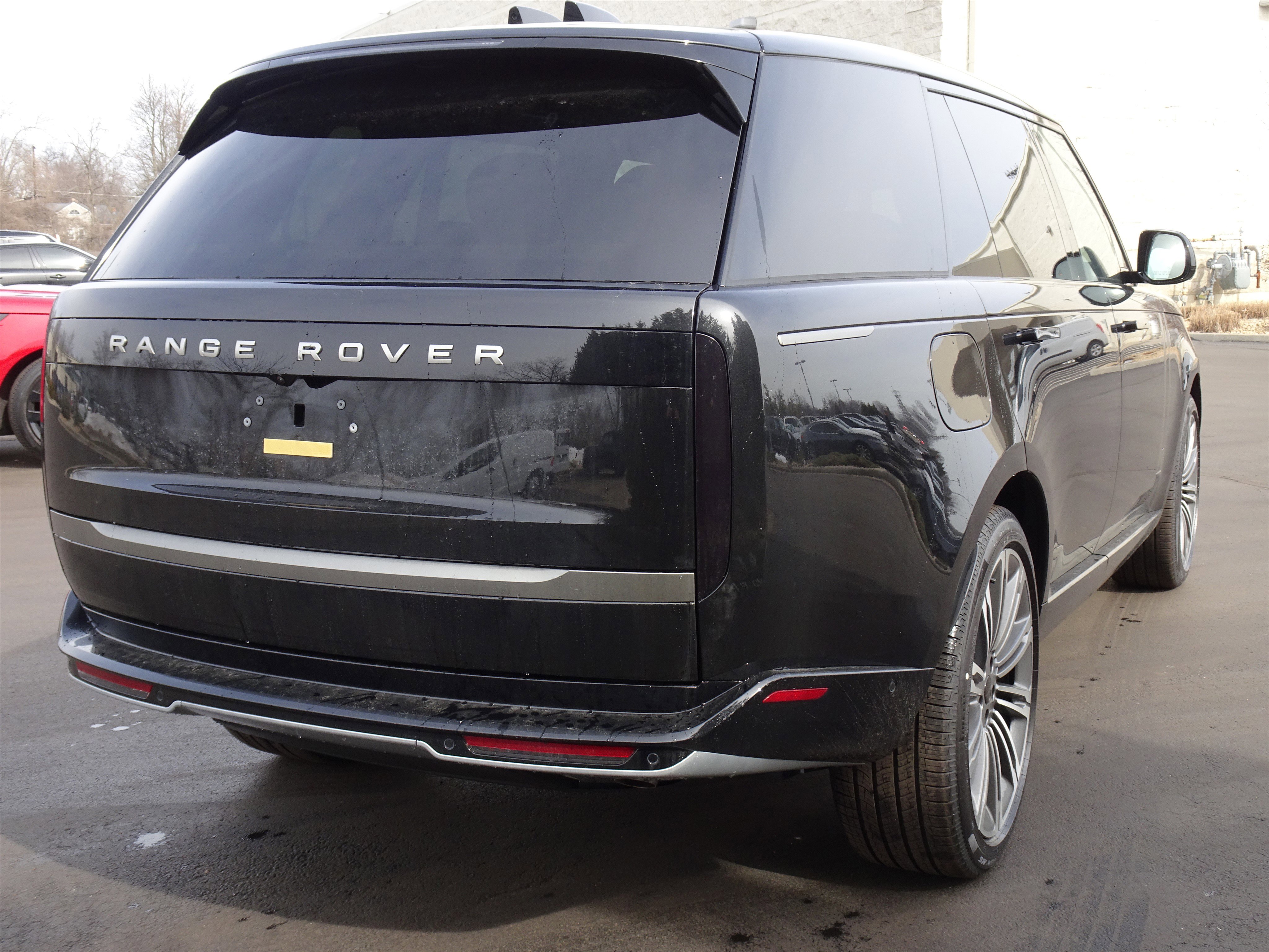 New 2026 Land Rover Range Rover Long Wheelbase SE image 10