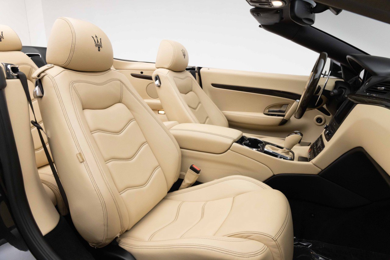 Used 2015 Maserati GranTurismo Convertible RWD image 4