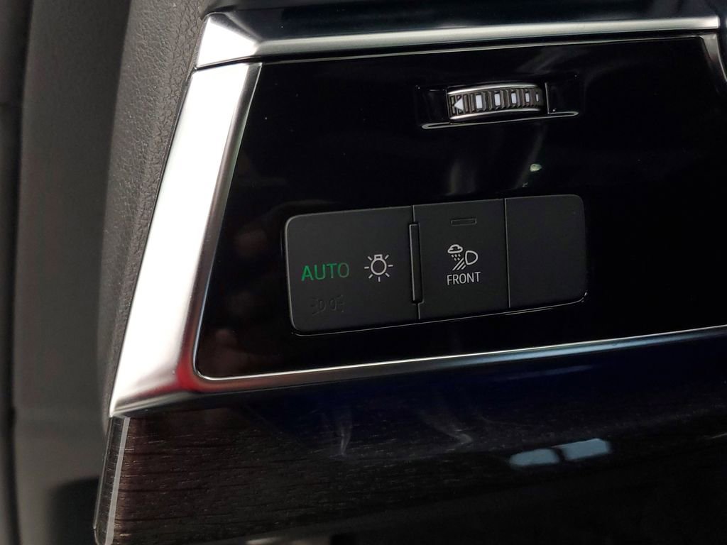 Used 2020 Audi Q8 Premium Plus w/ Premium Plus Package image 11