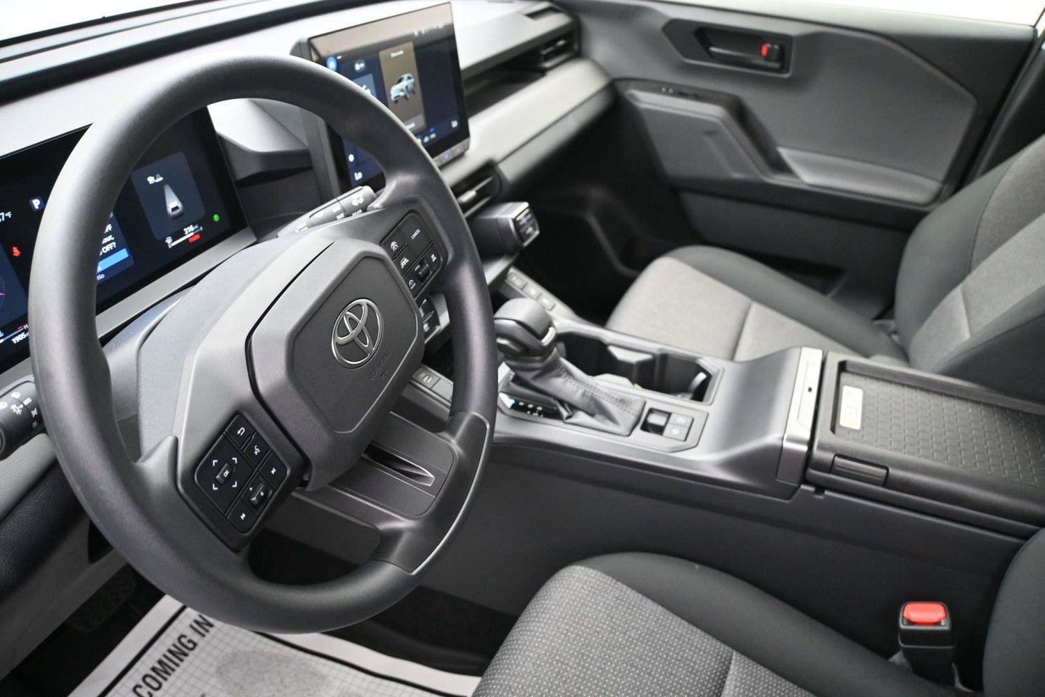 Used 2026 Toyota RAV4 LE AWD/4WD image 2