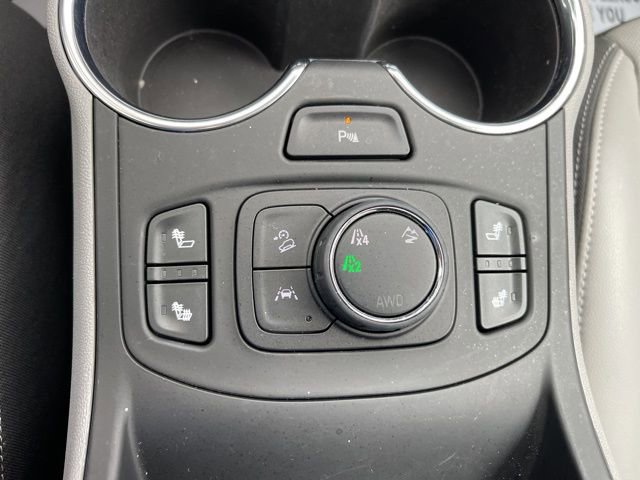 Used 2023 GMC Terrain SLT w/ Tech Package image 23