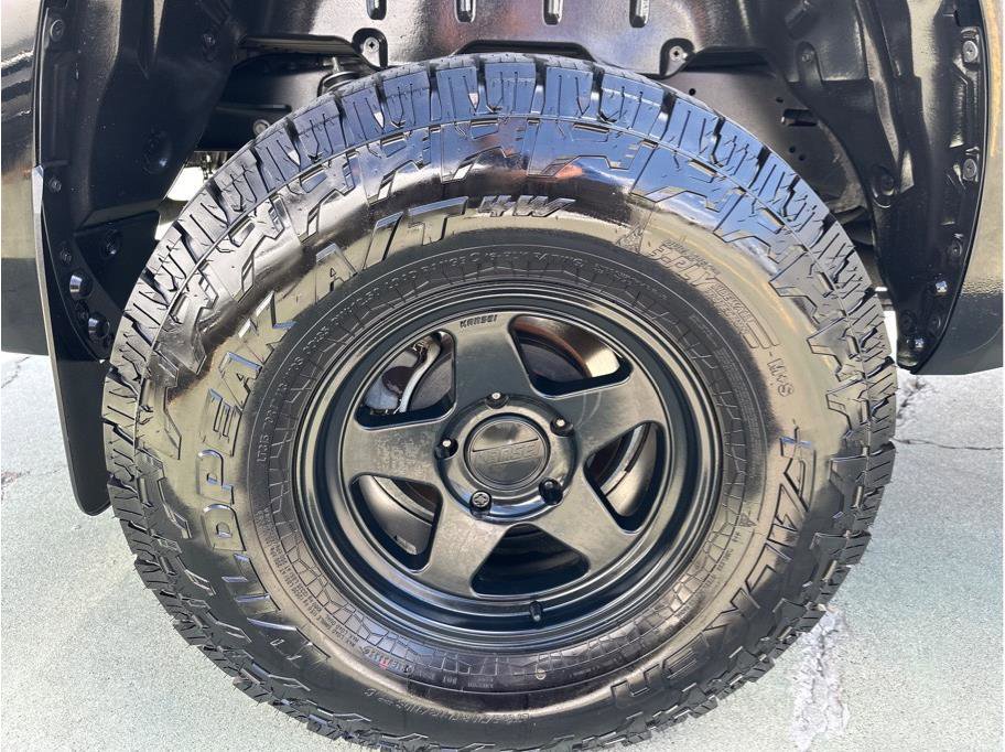 Used 2021 Toyota Tundra SR5 w/ TRD Off-Road Package AWD/4WD image 17