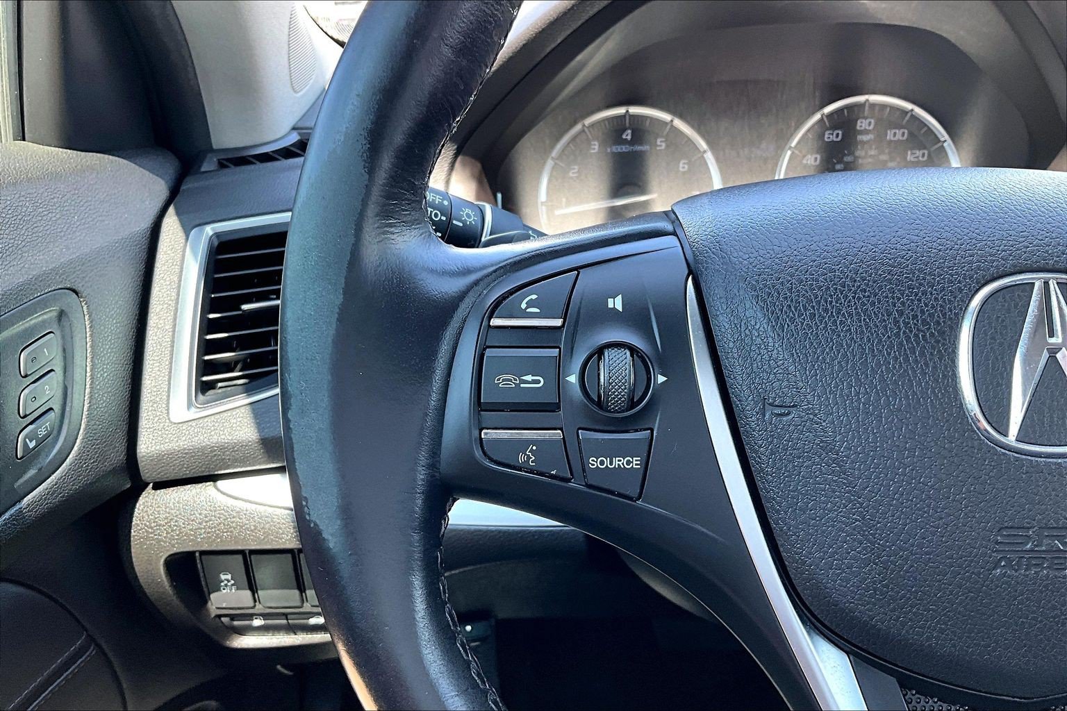 Used 2016 Acura TLX FWD image 19