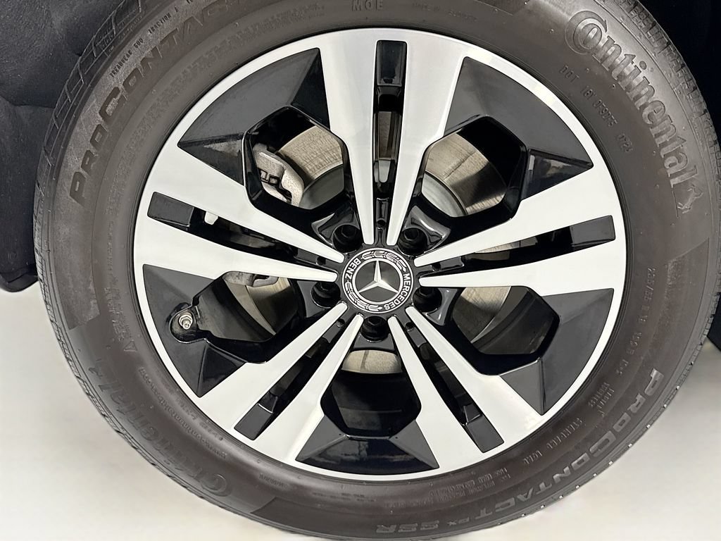 Certified 2025 Mercedes-Benz GLB 250 image 33