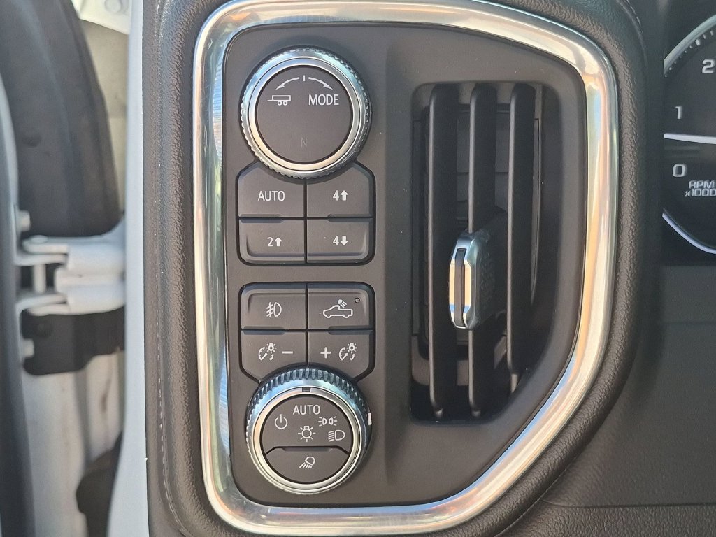 Used 2021 GMC Sierra 2500 SLT w/ SLT Preferred Package AWD/4WD image 19