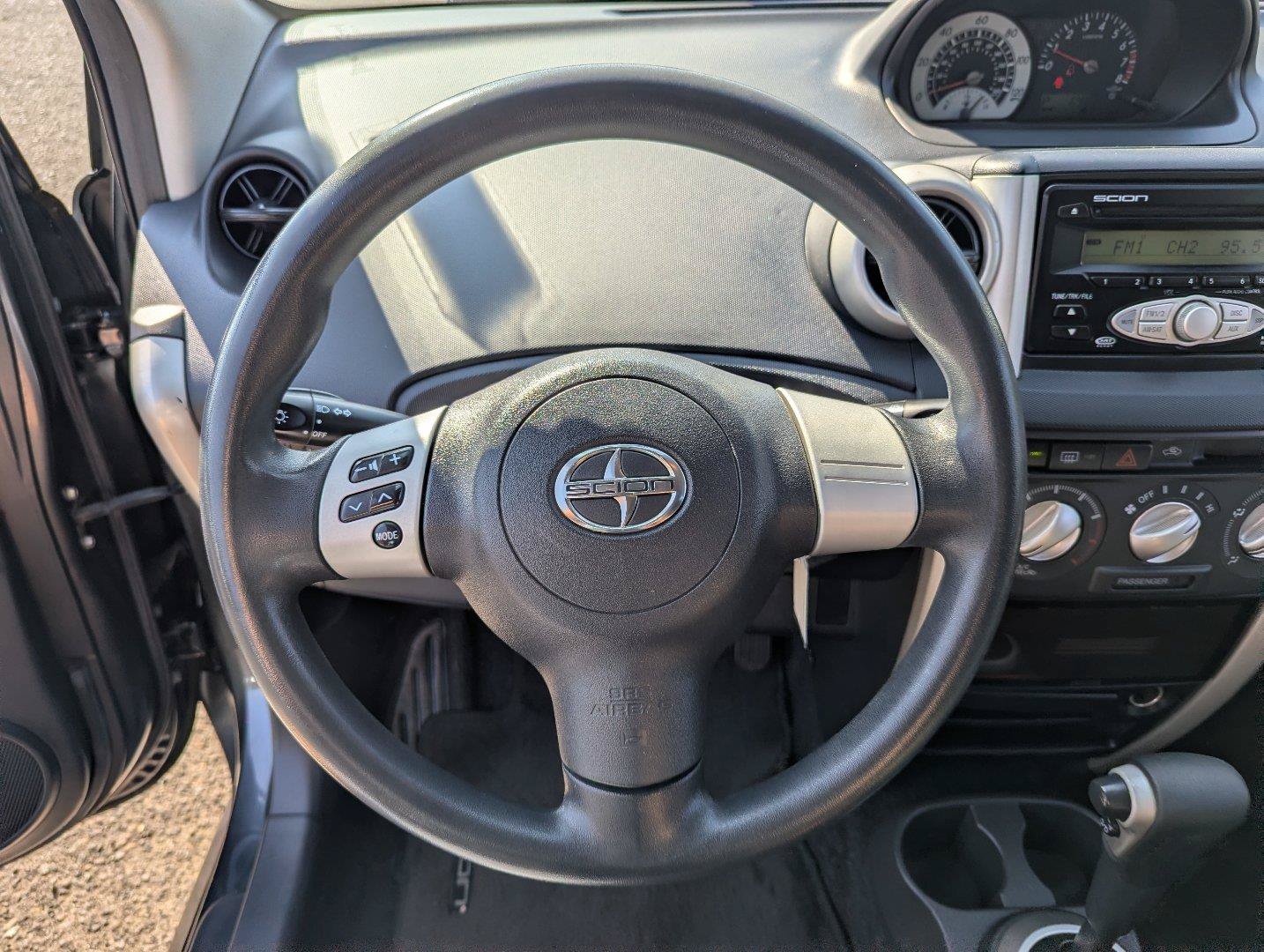 Used 2006 Scion xA FWD image 13