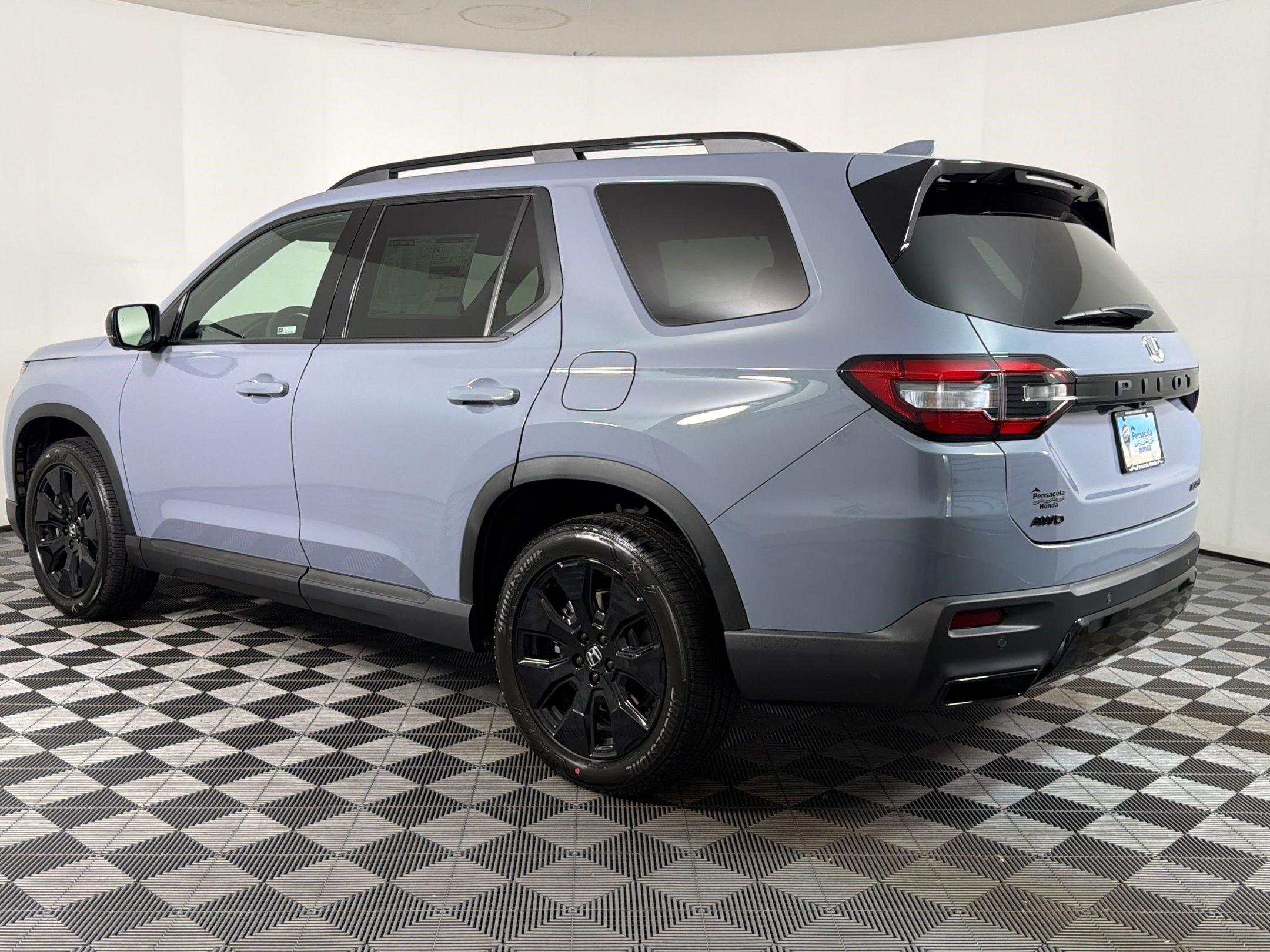 New 2026 Honda Pilot Black Edition image 2
