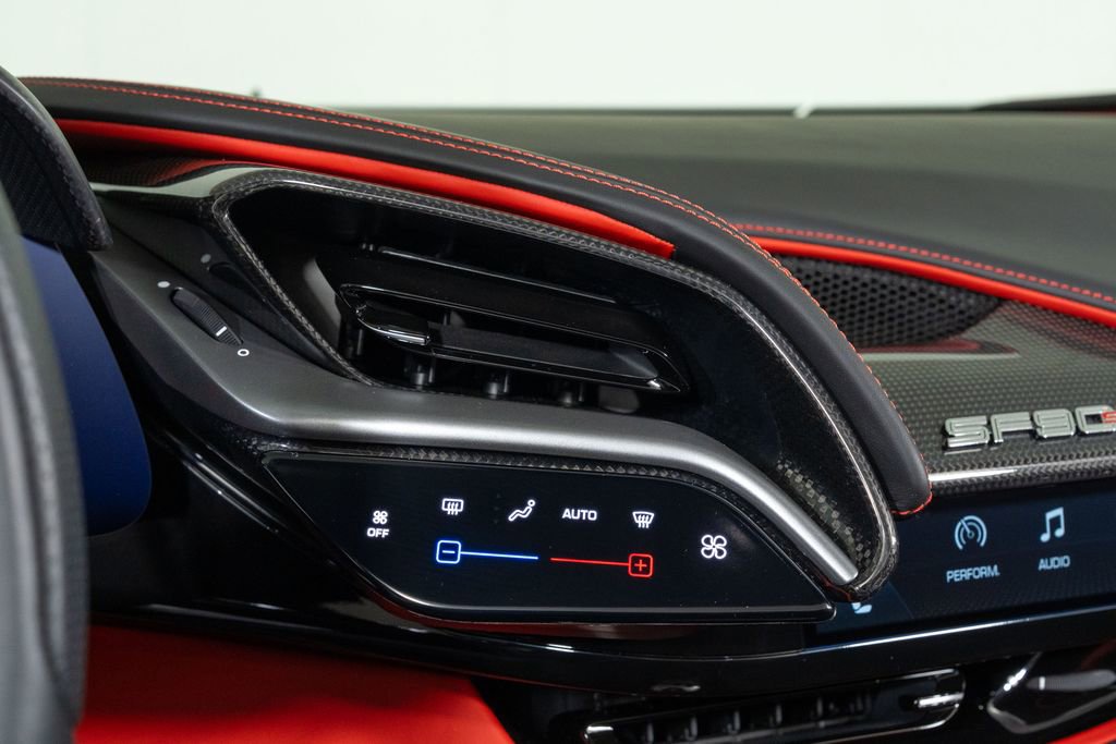 Used 2022 Ferrari SF90 Spider image 38