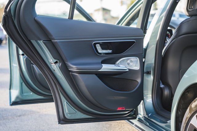 New 2026 Mercedes-Benz E 350 4MATIC Sedan image 36
