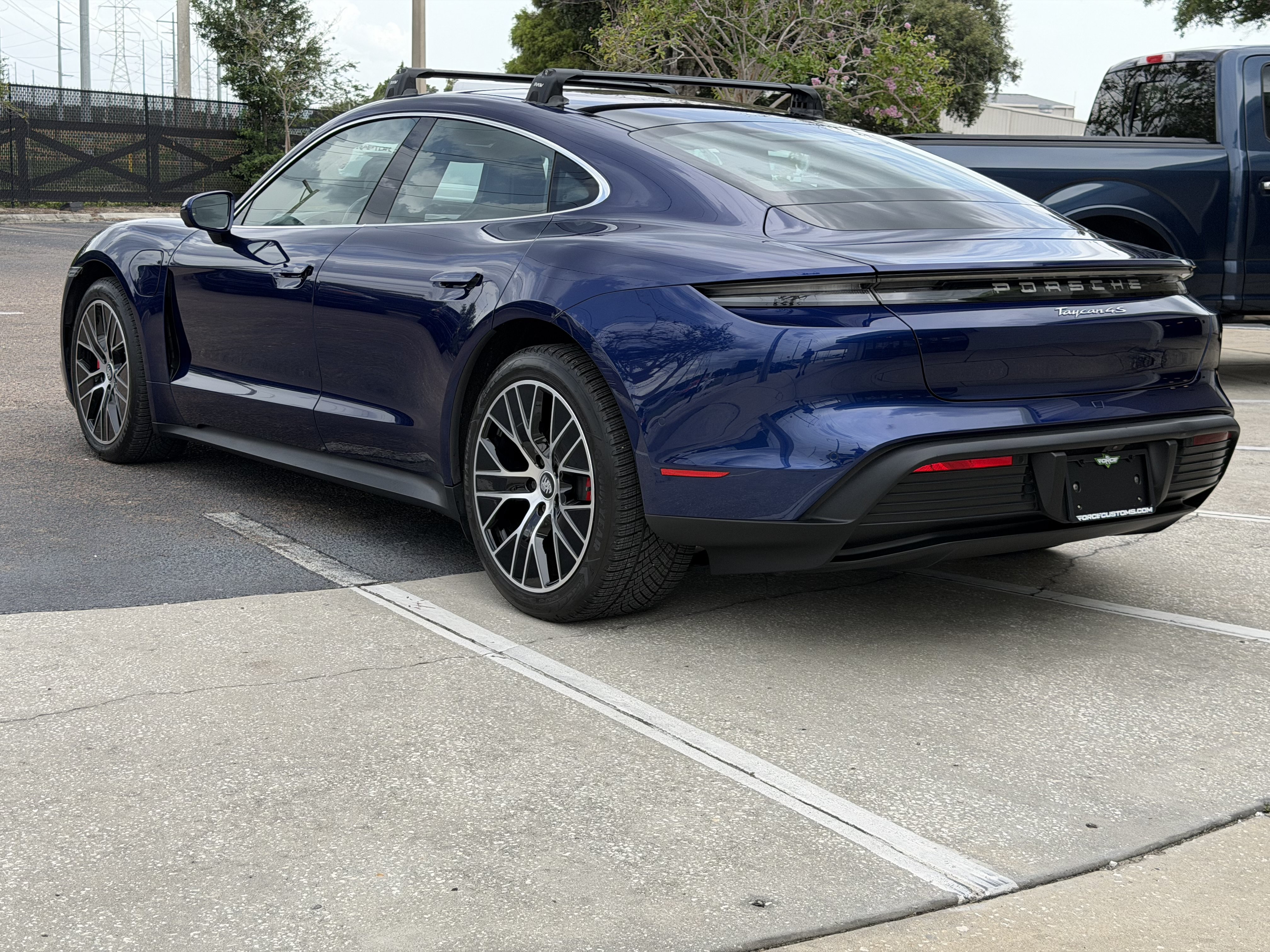 Used 2020 Porsche Taycan 4S AWD/4WD image 3