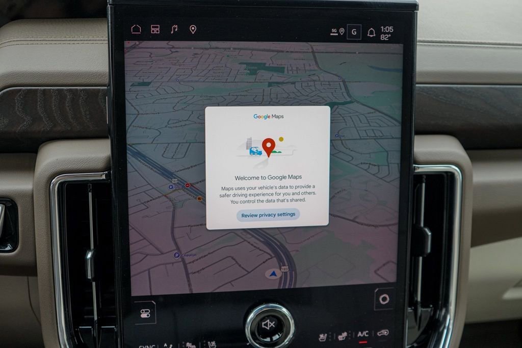 New 2026 GMC Yukon XL Denali w/ Denali Reserve Package image 13