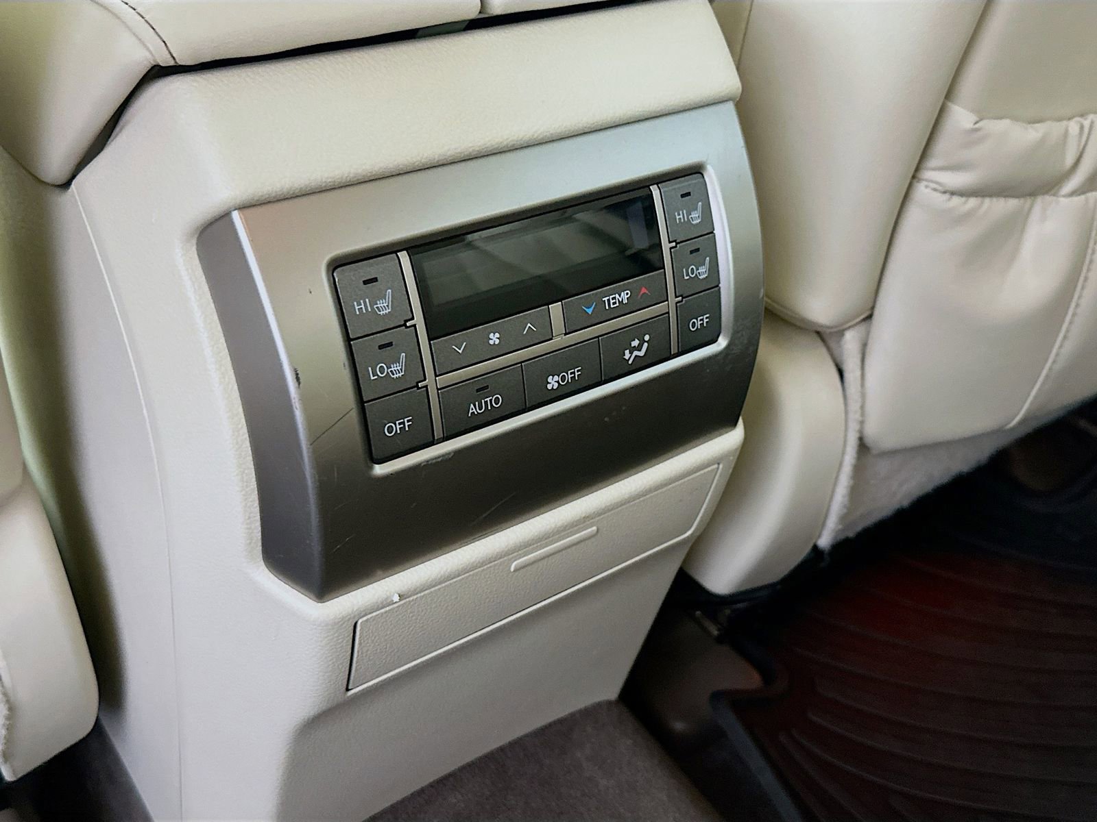 Used 2013 Lexus GX 460 Premium image 28